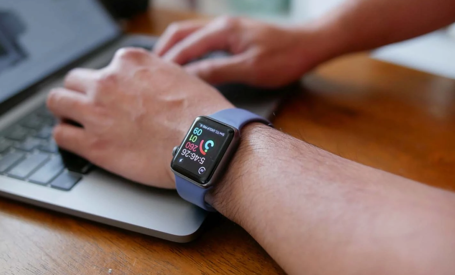 Apple Watch İçin Olması Gereken 8 Aksesuar ve Uygulama