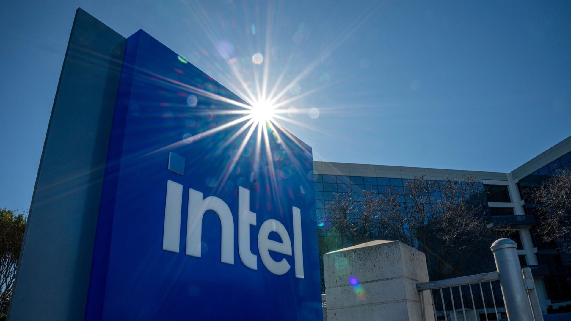 Intel, Polonya’ya 4,6 Milyar Dolarlık Yatırımla Yeni Üretim Tesisi Kuruyor